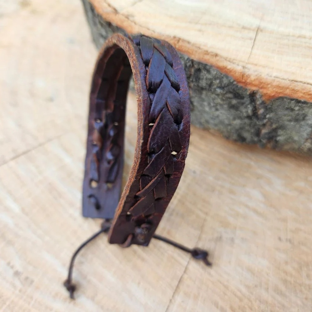 Handcrafted Genuine Leather Tie-Knot Bracelet - New